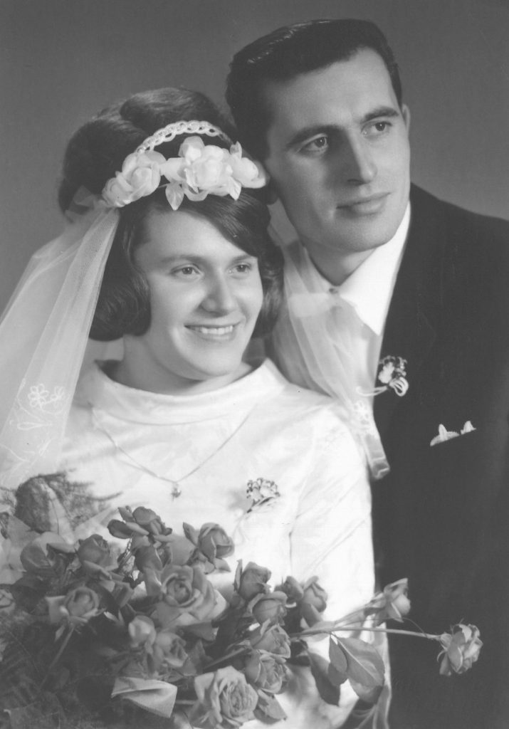 Schwarzweiß-Foto Braut und Bräutigam