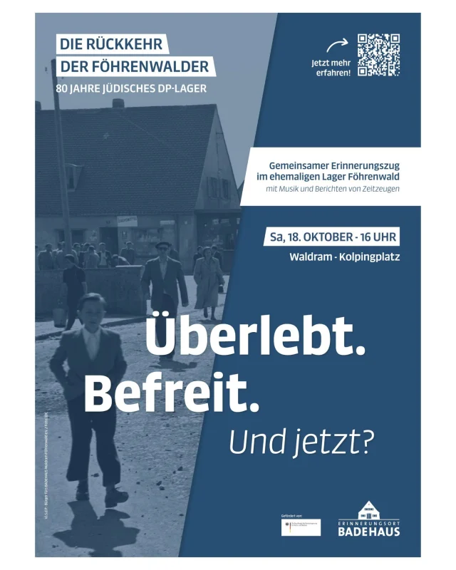 Die Rückkehr der Föhrenwalder
Nach Ende des 2. Weltkriegs wurde eine ehemalige Siedlung für Zwangsarbeitende in #Föhrenwald bei Wolfratshausen zum Rettungsort für Überlebende aus dem Konzentrationslager Dachau. Im September 1945 entstand dort ein Lager für jüdische Displaced Persons (DPs). Für viele von ihnen war Föhrenwald eine Station auf ihrem Weg in die USA oder nach Palästina/Israel, andere blieben bis zur Auflösung des Lagers 1957.
80 Jahre nach der Gründung des DP-Lagers Föhrenwald lädt der Erinnerungsort BADEHAUS zu einem Jubiläumsprogramm, bei dem Zeitzeug*innen aus der ganzen Welt ihre Erinnerungen an den Ort teilen.
Programm „Rückkehr der Föhrenwalder“, Samstag, 18.10.:
•	16 Uhr: Eröffnung mit Grußworten, Musik und szenischer Lesung am Erinnerungsort BADEHAUS, Kolpingplatz 1, 82515 Wolfratshausen
•	17 Uhr: Gemeinsamer Erinnerungszug durch das ehemalige DP-Lager-Föhrenwald (heute Alt-Waldram), Biografie-Tafeln vor Wohnhäusern erzähle die Geschichte ihrer früheren Bewohner*innen
•	19 Uhr: Lichtshow am Erinnerungsort BADEHAUS
Mehr Infos findet ihr auf der Website des Erinnerungsortes @erinnerungsortbadehaus
Foto: Plakat zum gemeinsamen Erinnerungszug, © Erinnerungsort BADEHAUS